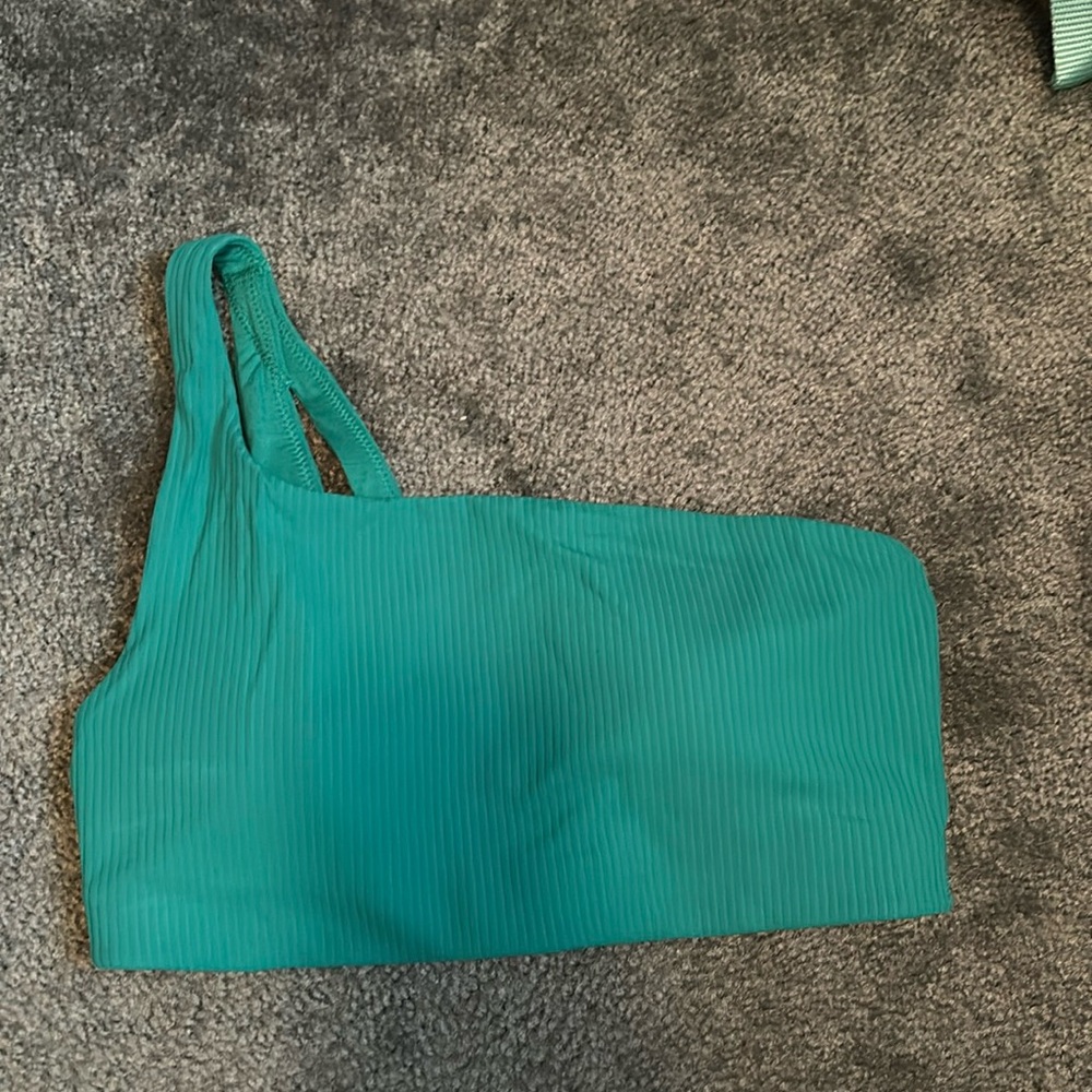 NWT lululemon ribbed nulu asymmetrical bra